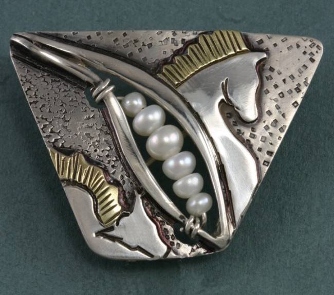 Horse/Pearl Pin/Pendant