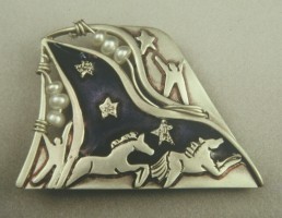 Love Horses Pin/Pendant