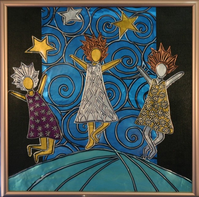 Dancing Women